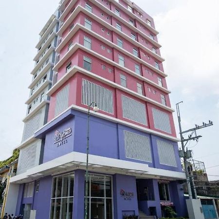 Myspace Hotel Comembo Taguig Exterior photo